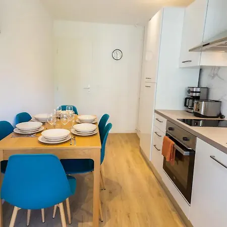 T5 Ideal Groupes & Familles, St Charles-joliette Apartment Marseilles